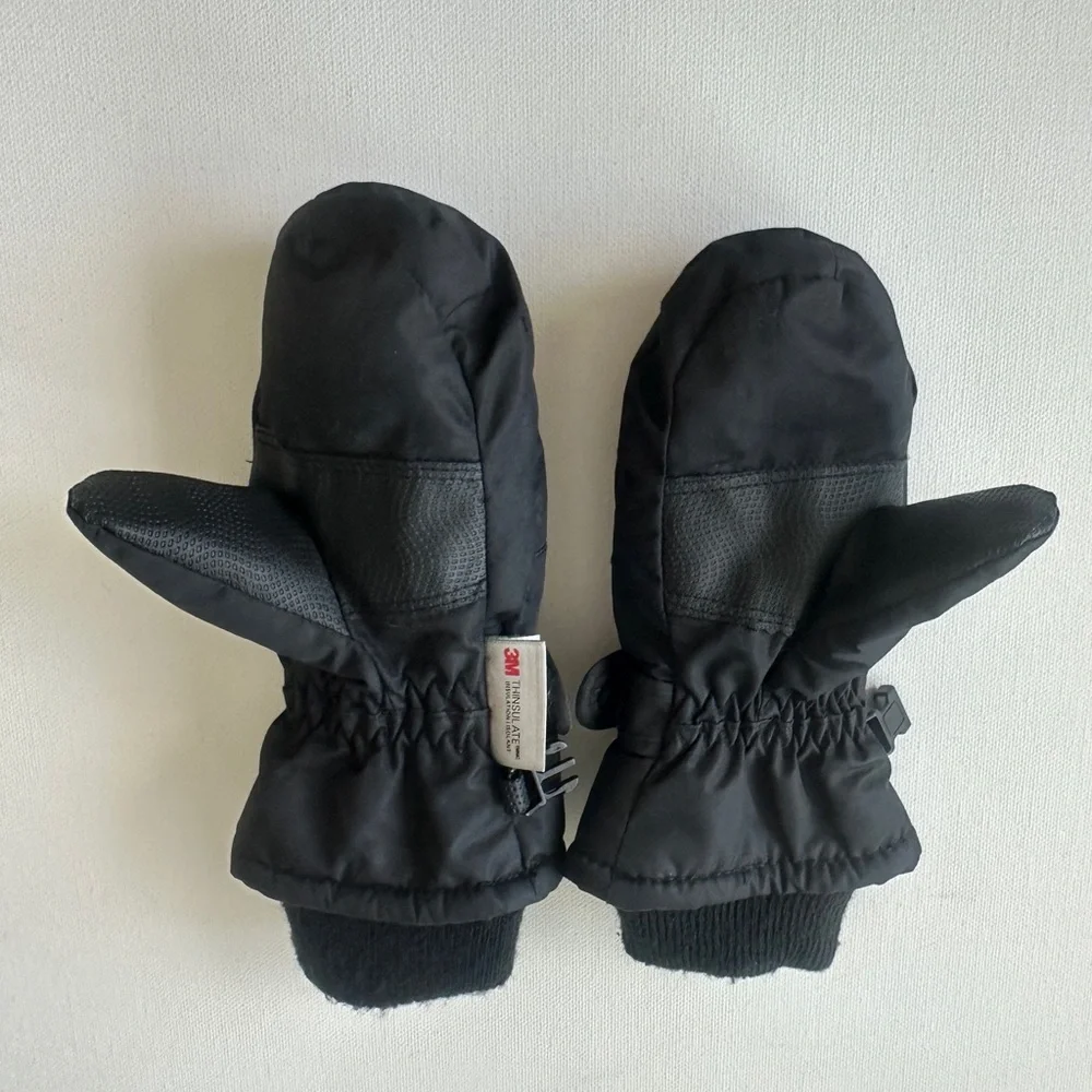3M Thinsulate Kids Mittens in Black